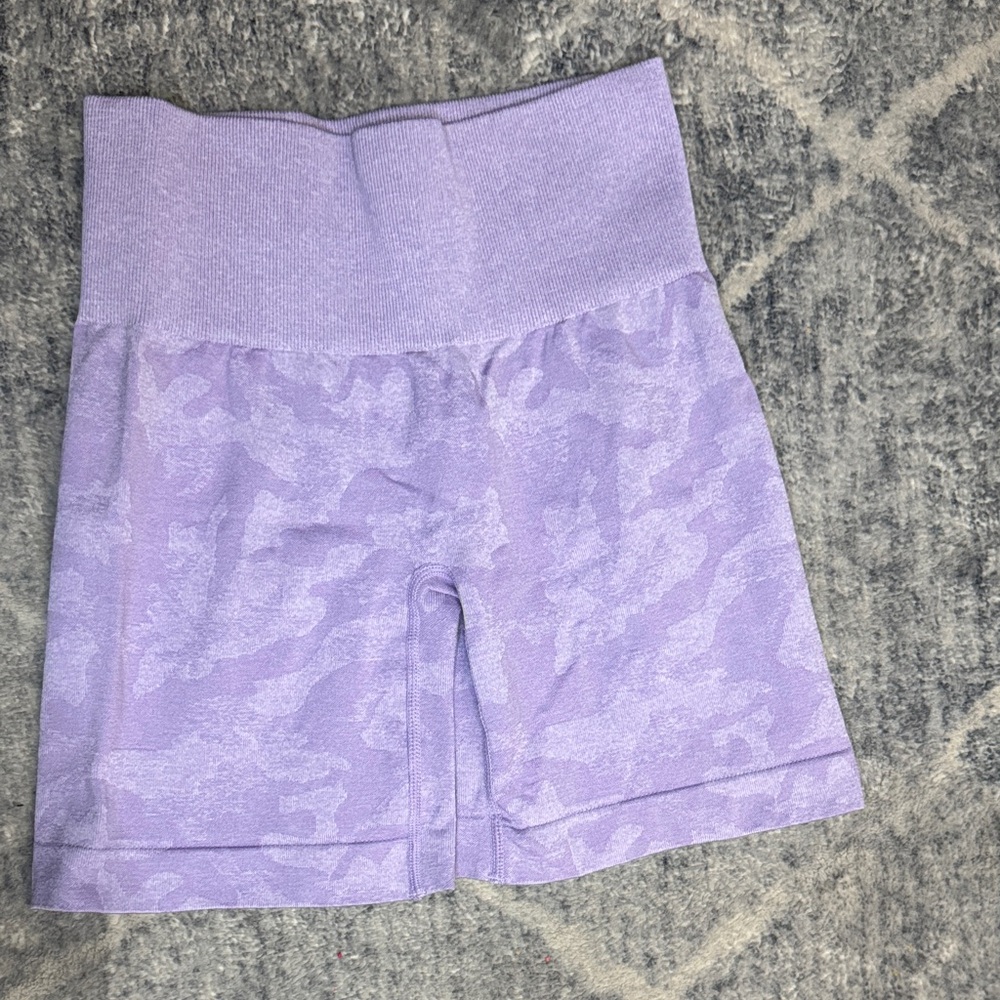 NVGTN Lavender Camouflage Bike Shorts